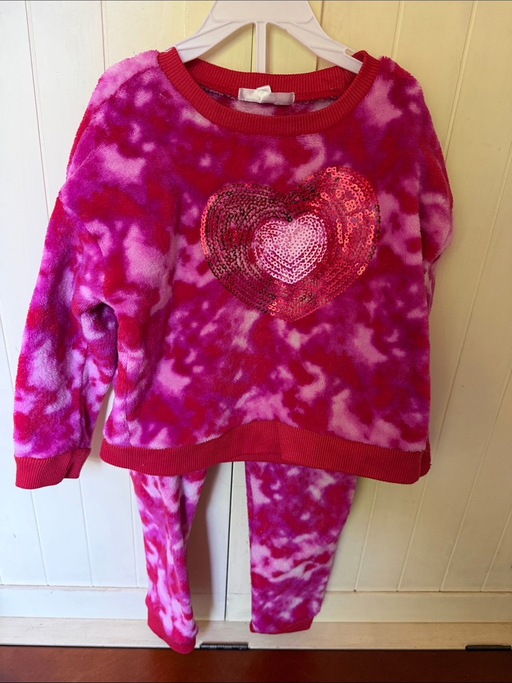 Girls Plush Sequin Heart Pajama Set - Pink Tie-Dye